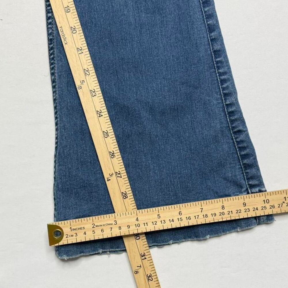 Hollister Women’s Low Rise Flare Jeans Size 11 Waist 30 material stretchy - Picture 5 of 6